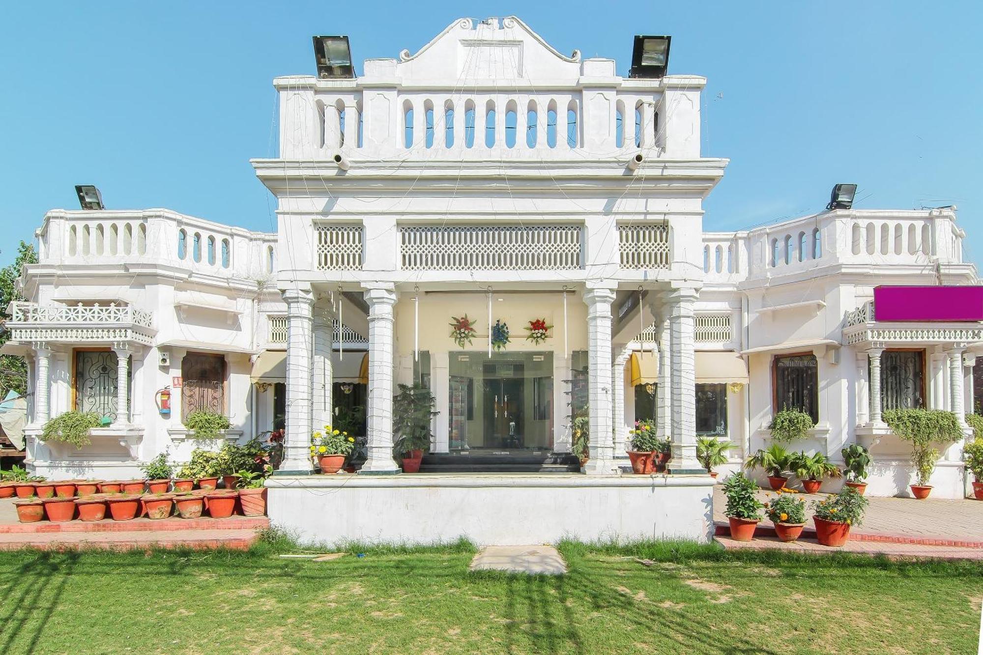 Lukergunj Holidays Prayagraj Exterior photo